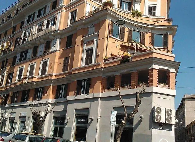 Luna * רומא